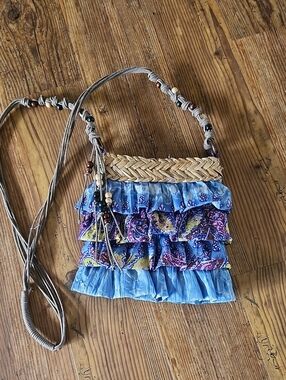 Boho Ruffled Straw Crossbody Bag in Blue